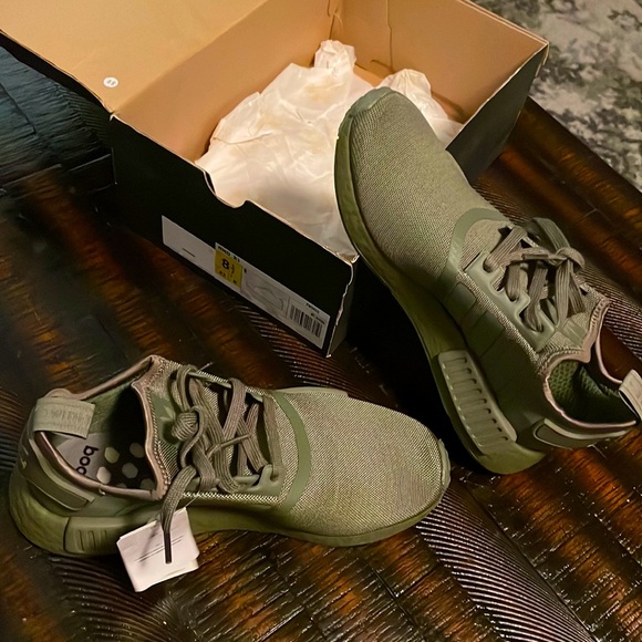 adidas gazelle silver green womens Moncler x Adidas Unisex NMD Runner Dark Green High Top Sneakers